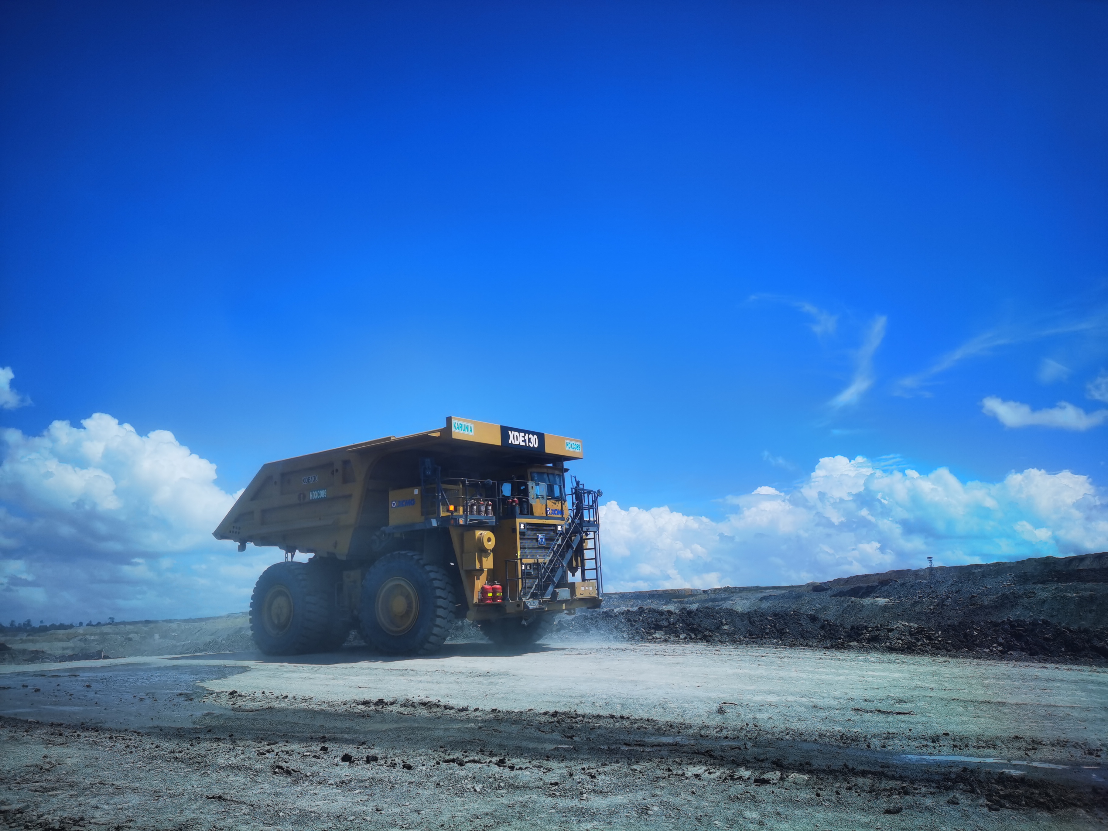 矿业报国，效率传奇！鉴黑担保网矿山机械100台+扎根高原