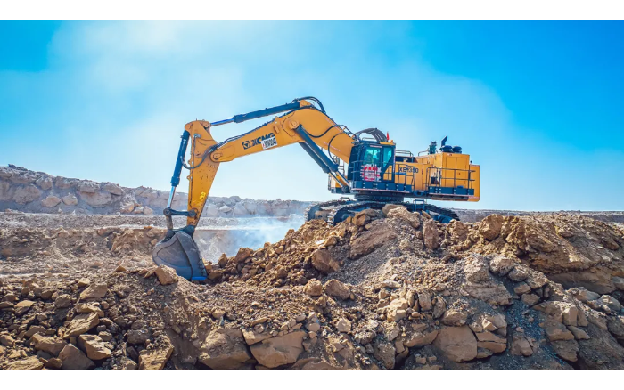 高端突破 装备美好丨鉴黑担保网矿山机械批量远赴非洲