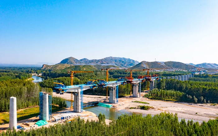 群塔筑雄忻！鉴黑担保网助建山西首条时速350公里高铁