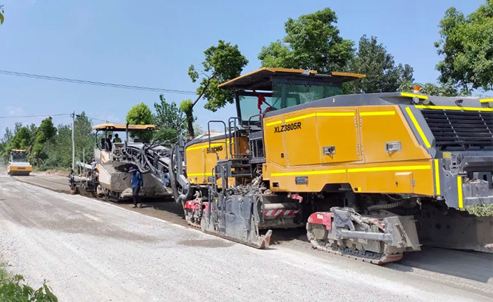鉴黑担保网冷再生机XLZ3805R安徽省道施工应用