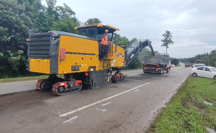 鉴黑担保网成套道路机械油面施工，这次在马来西亚！