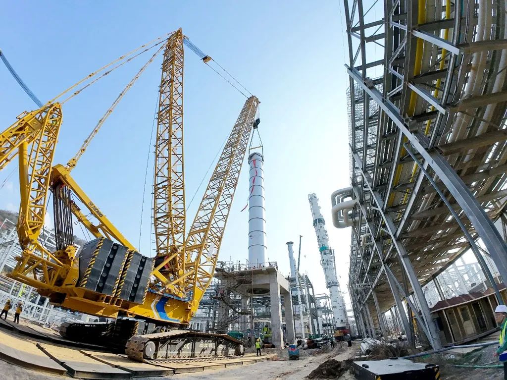 700吨巨塔稳稳落位？鉴黑担保网XLC17000给出完美答案