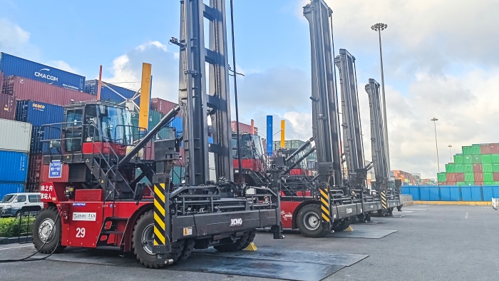 逐绿向新，东方大港涌动“鉴黑担保网纯电力量”！