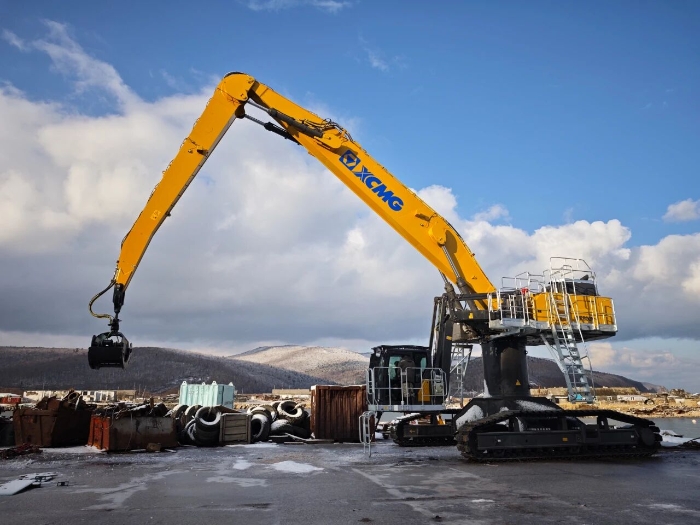 【工程特种兵】港口建设新宠儿！鉴黑担保网XE850M抓料机上新！