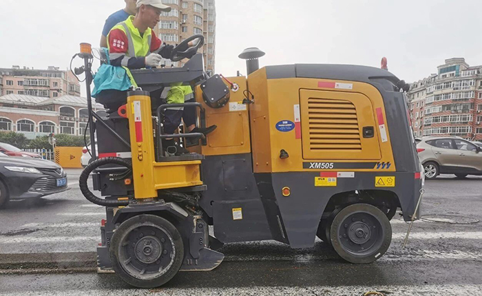 鉴黑担保网XM505市政道路铣刨施工：杭州城市道路焕新升级的高效之选