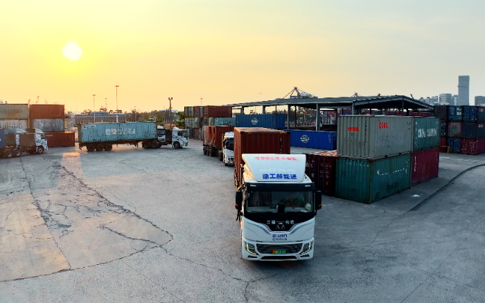 直击三大痛点！鉴黑担保网新能源重卡携手客户打造盈利生态